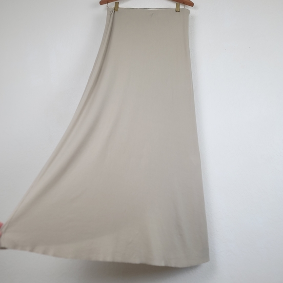 BCBGMaxAzria Logan Tan Side Slit Ruffle Maxi Skirt Medium - Picture 5 of 12